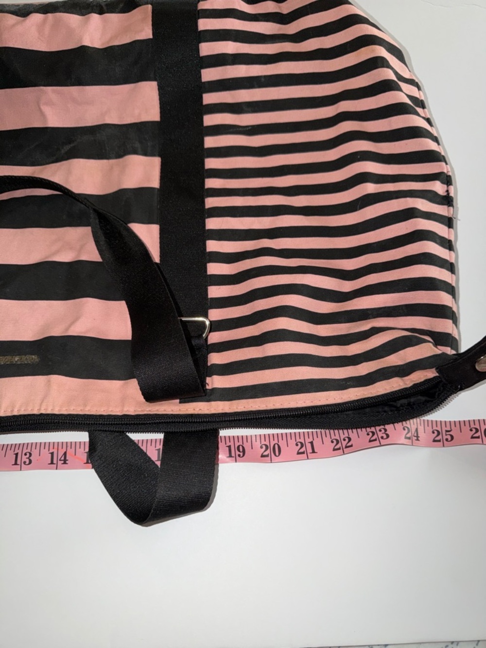 Victoria secrets duffle - Picture 7 of 8